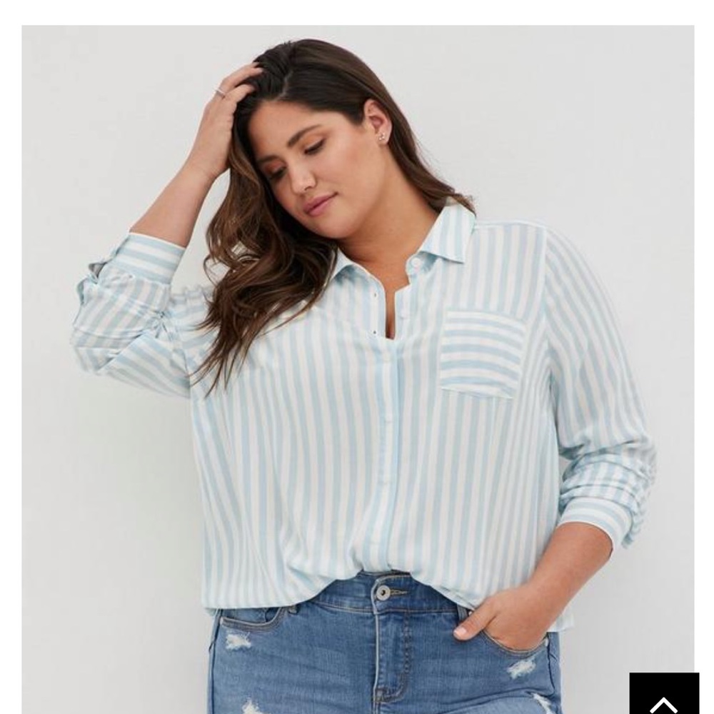 Torrid Lizzie Long Sleeve Rayon Crepe Button Up Blouse Size 1